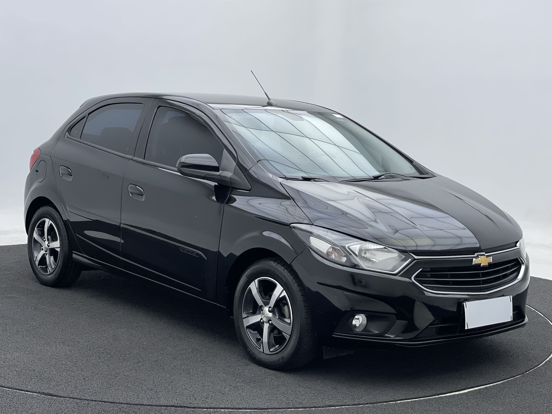 GM - Chevrolet-ONIX-ONIX HATCH LTZ 1.4 8V FlexPower 5p Aut.