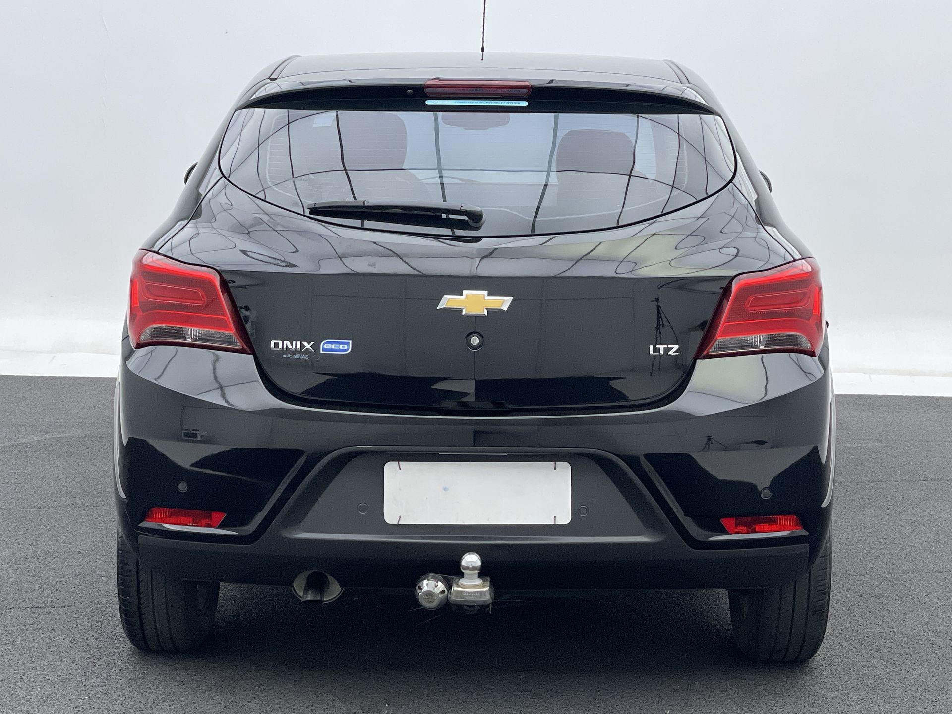 GM - Chevrolet-ONIX-ONIX HATCH LTZ 1.4 8V FlexPower 5p Aut.