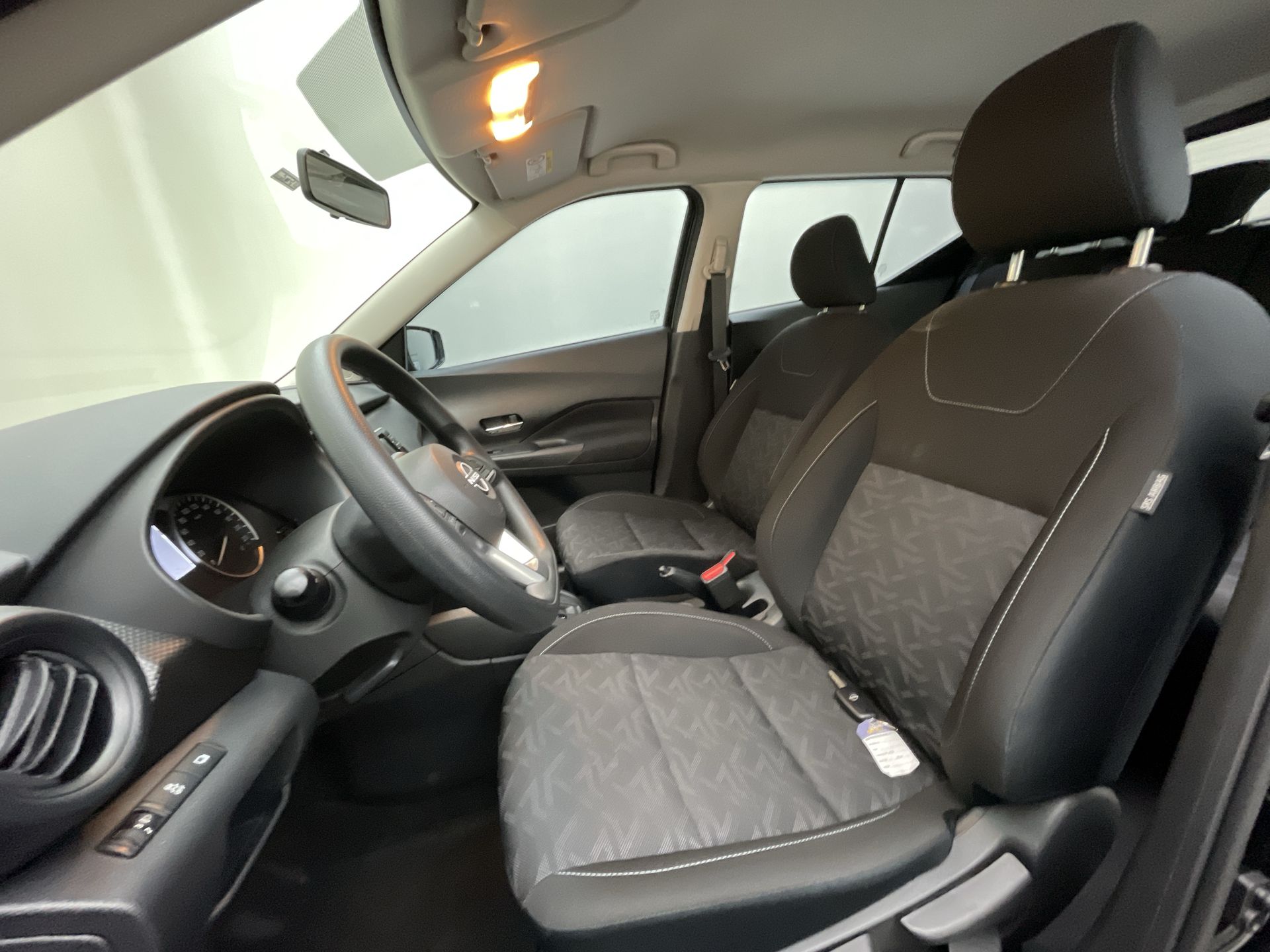 KICKS Sense 1.6 16V Flex Aut.