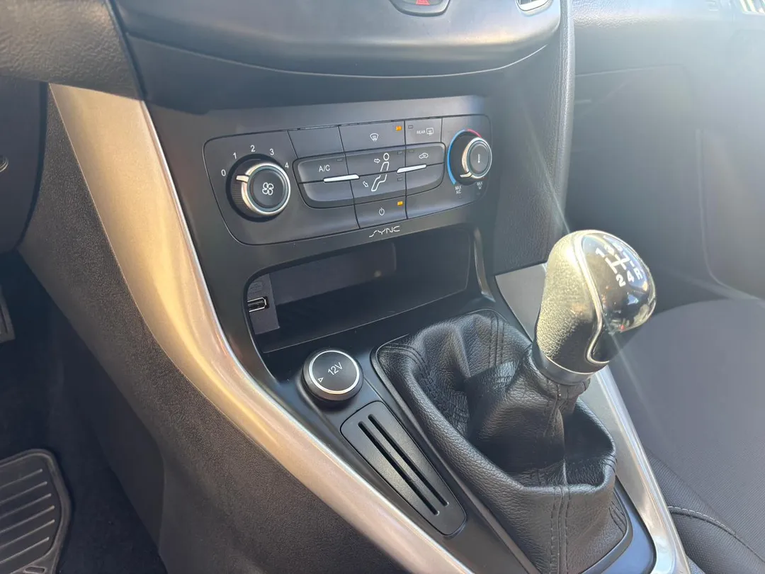 Ford-FOCUS-Focus 1.6 S/SE/SE Plus Flex 8V/16V  5p