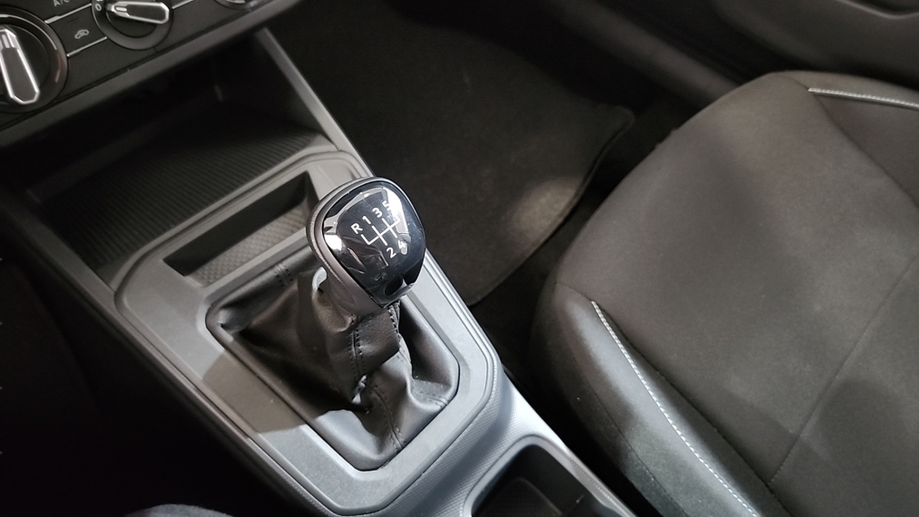 Volkswagen-TERA-1.0 MPI MANUAL