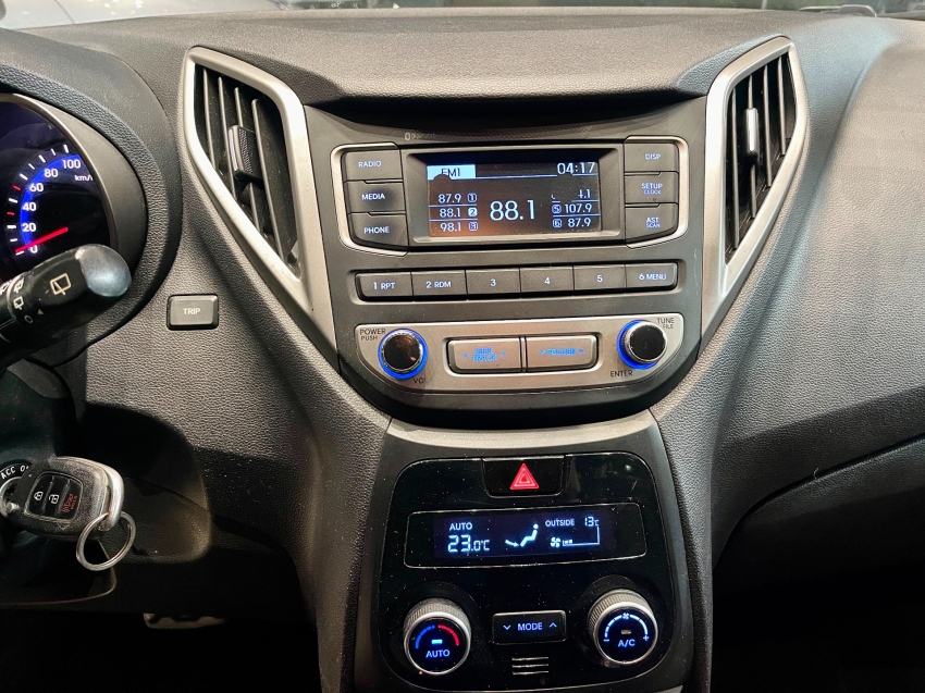 Hyundai-HB20X-1.6 16V PREMIUM FLEX 4P AUTOMÁTICO