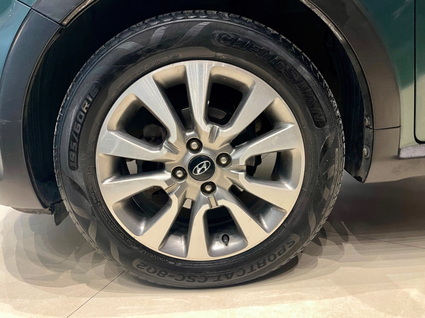 Hyundai-HB20X-1.6 16V PREMIUM FLEX 4P AUTOMÁTICO