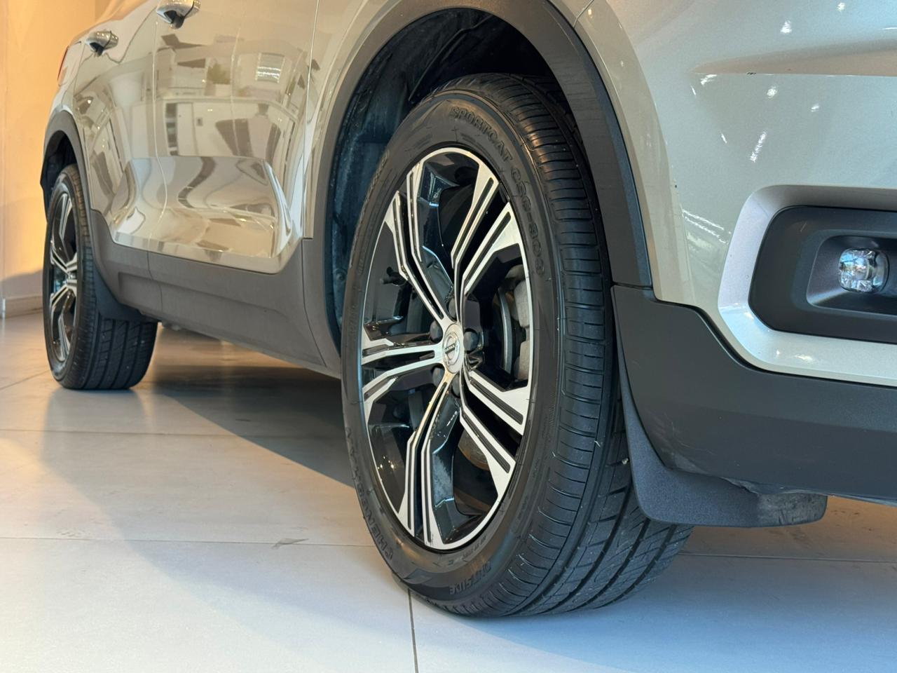 Volvo-XC 40-XC 40 T-4 INSCRIPTION 2.0 190cv FWD