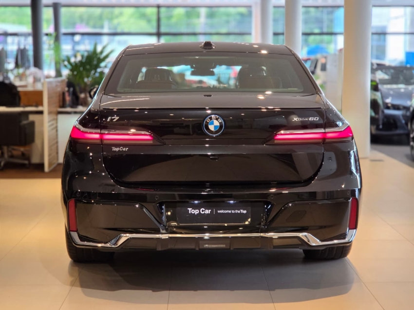 BMW-i7-ELÉTRICO XDRIVE60 M SPORT
