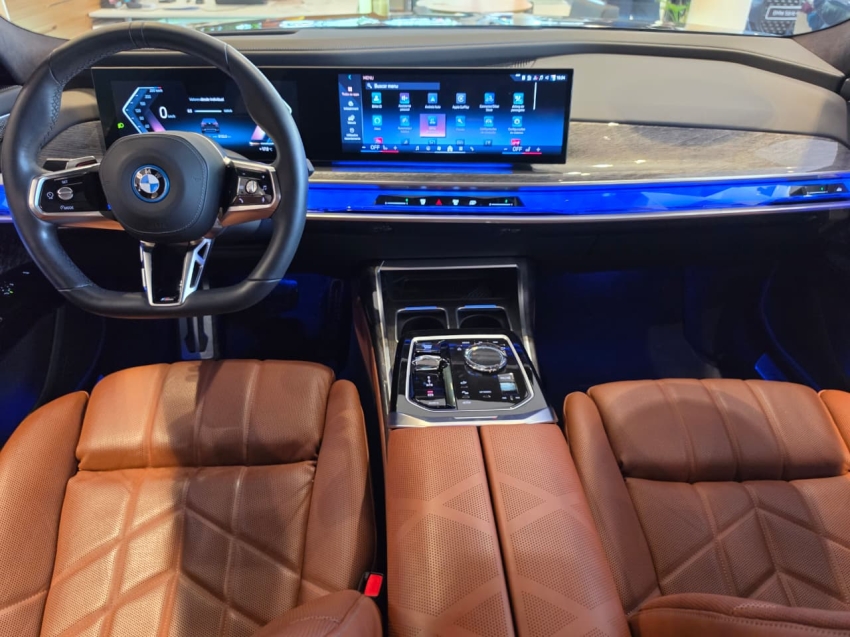 BMW-i7-ELÉTRICO XDRIVE60 M SPORT