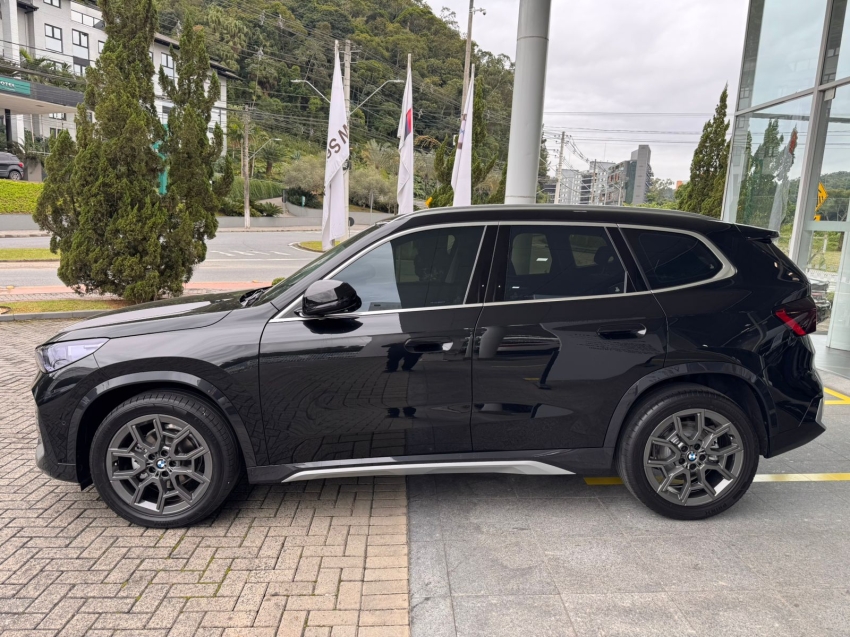 BMW-X1-2.0 16V TURBO GASOLINA SDRIVE20I X-LINE STEPTRONIC