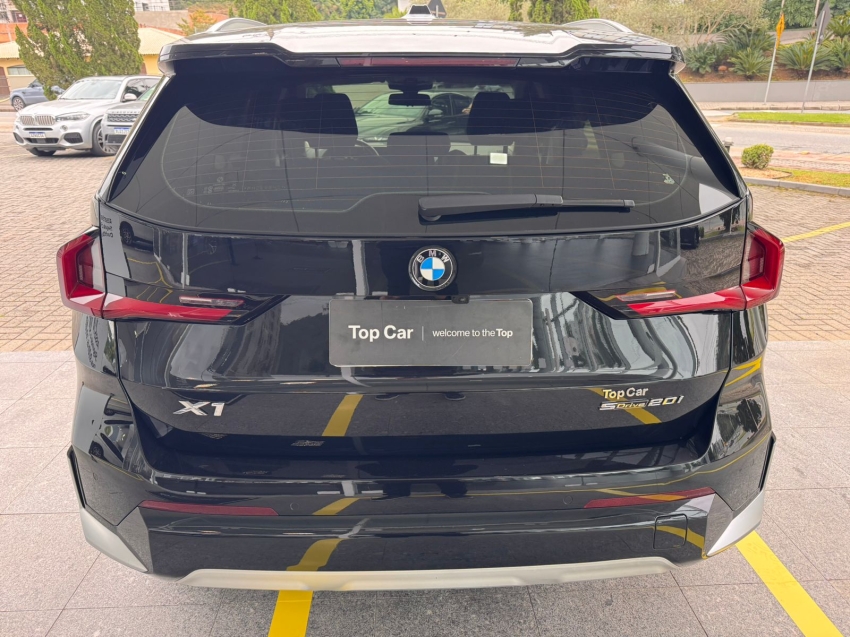 BMW-X1-2.0 16V TURBO GASOLINA SDRIVE20I X-LINE STEPTRONIC