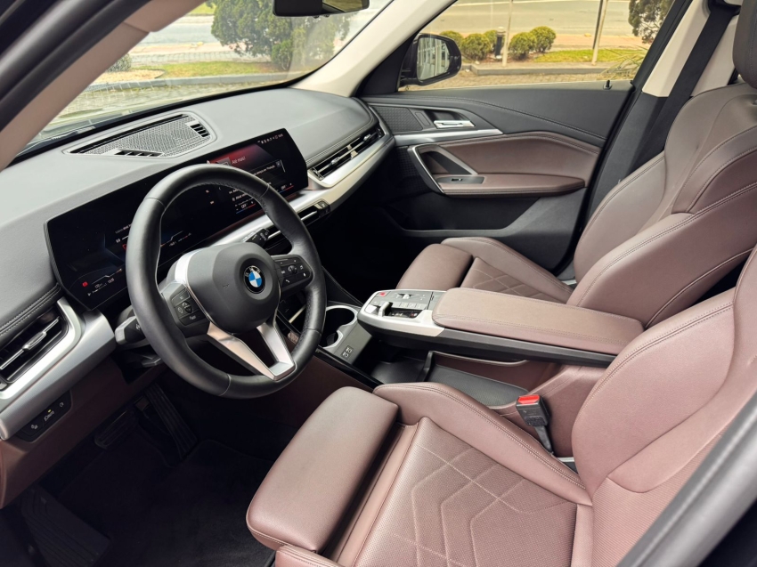 BMW-X1-2.0 16V TURBO GASOLINA SDRIVE20I X-LINE STEPTRONIC