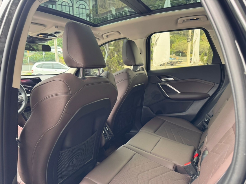 BMW-X1-2.0 16V TURBO GASOLINA SDRIVE20I X-LINE STEPTRONIC