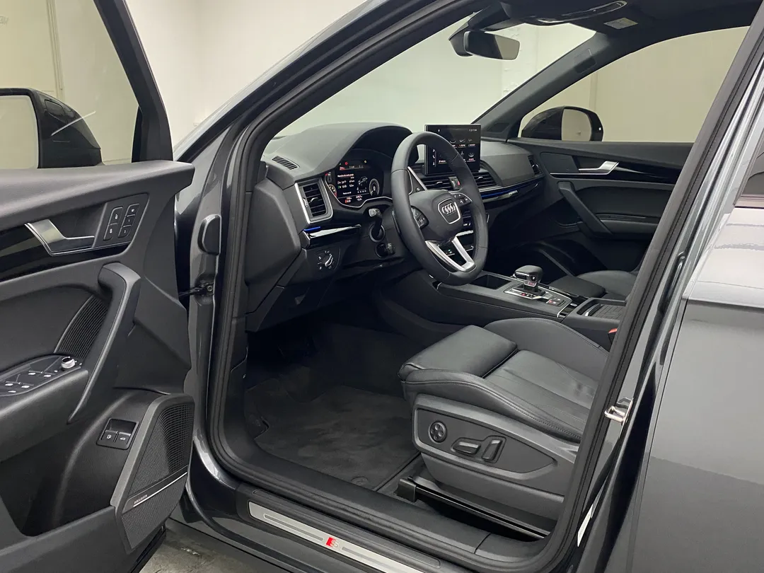 audi q5 q5 sb p black. 2.0 tfsie s.tr. qt (hib.)