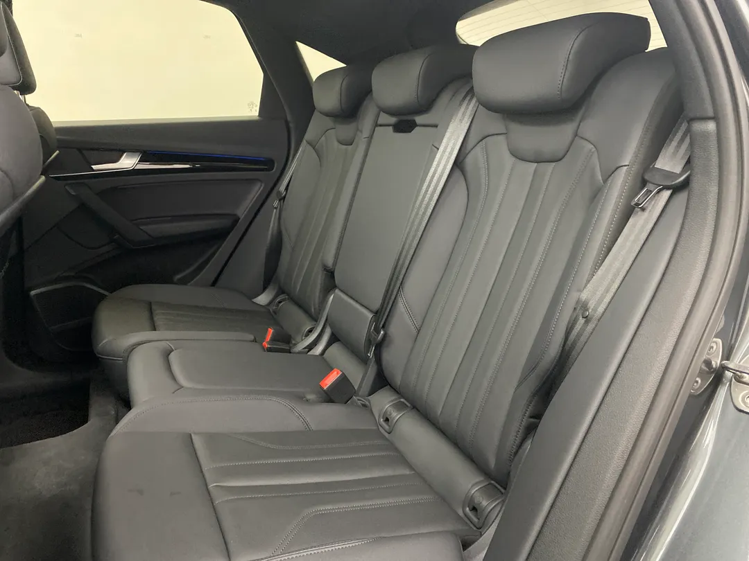 audi q5 q5 sb p black. 2.0 tfsie s.tr. qt (hib.)
