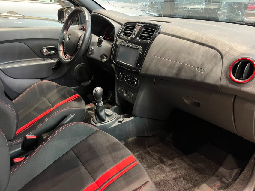 Renault-SANDERO-2.0 16V HI-FLEX RS MANUAL