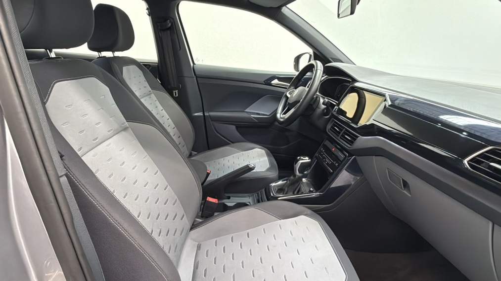 Volkswagen-T-CROSS-1.0 200 TSI TOTAL FLEX COMFORTLINE AUTOMÁTICO