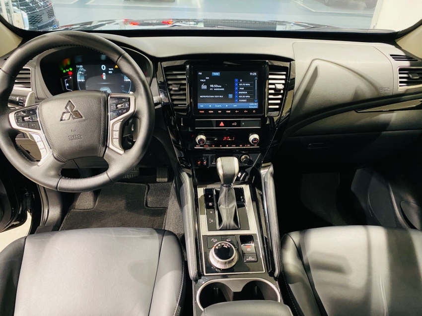 Mitsubishi-PAJERO SPORT-2.4 16V MIVEC TURBO DIESEL LEGEND AWD AUTOMÁTICO