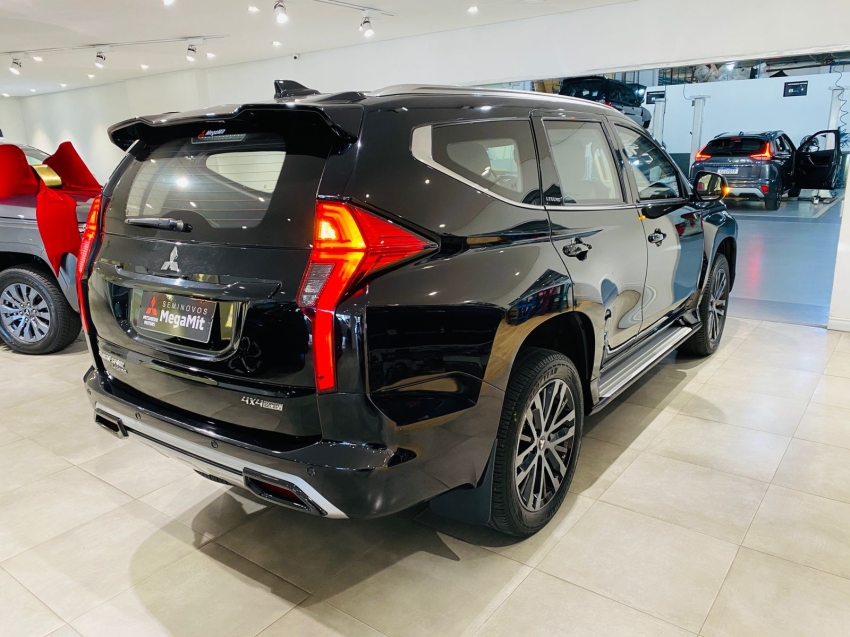 Mitsubishi-PAJERO SPORT-2.4 16V MIVEC TURBO DIESEL LEGEND AWD AUTOMÁTICO