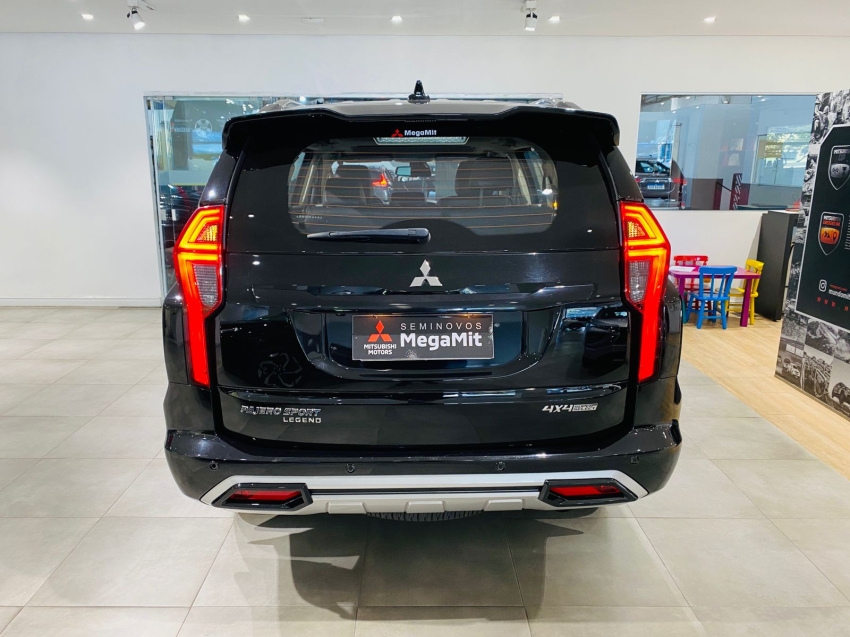 Mitsubishi-PAJERO SPORT-2.4 16V MIVEC TURBO DIESEL LEGEND AWD AUTOMÁTICO