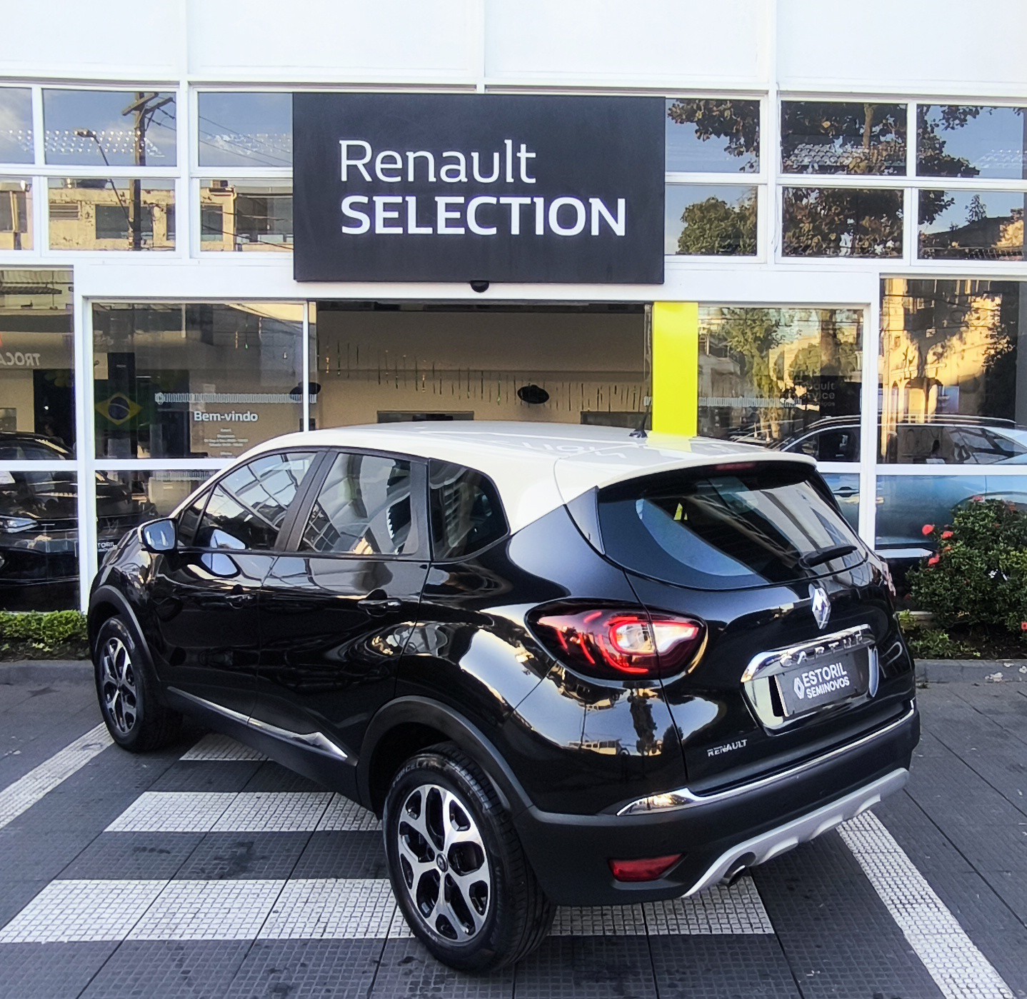 Renault-CAPTUR-CAPTUR Intense 1.6 16V Flex 5p Aut.
