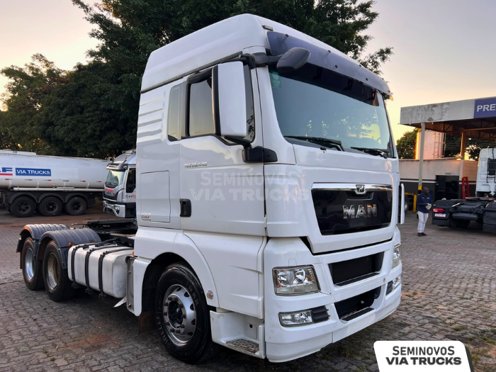 MAN-TGX-TGX 28.440 6x2 2p (diesel)(E5)