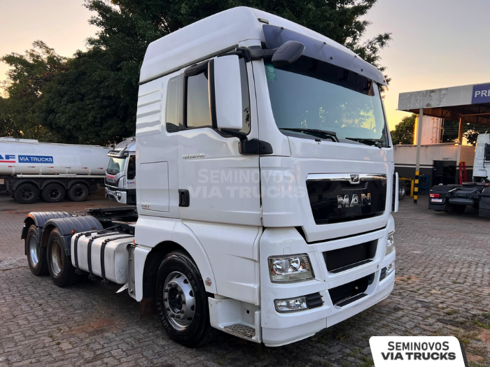 MAN-TGX-TGX 28.440 6x2 2p (diesel)(E5)
