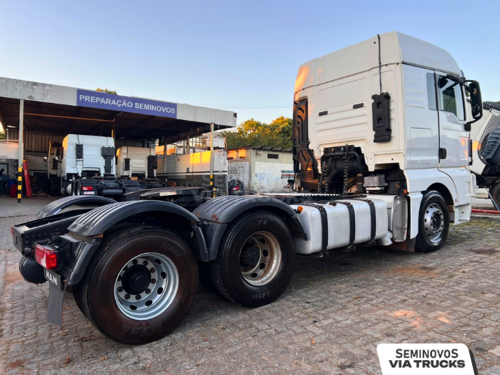 MAN-TGX-TGX 28.440 6x2 2p (diesel)(E5)