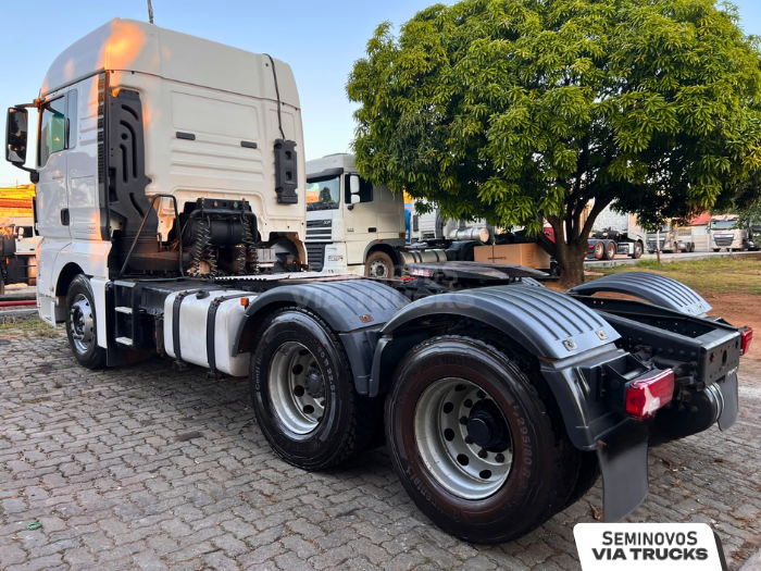 MAN-TGX-TGX 28.440 6x2 2p (diesel)(E5)