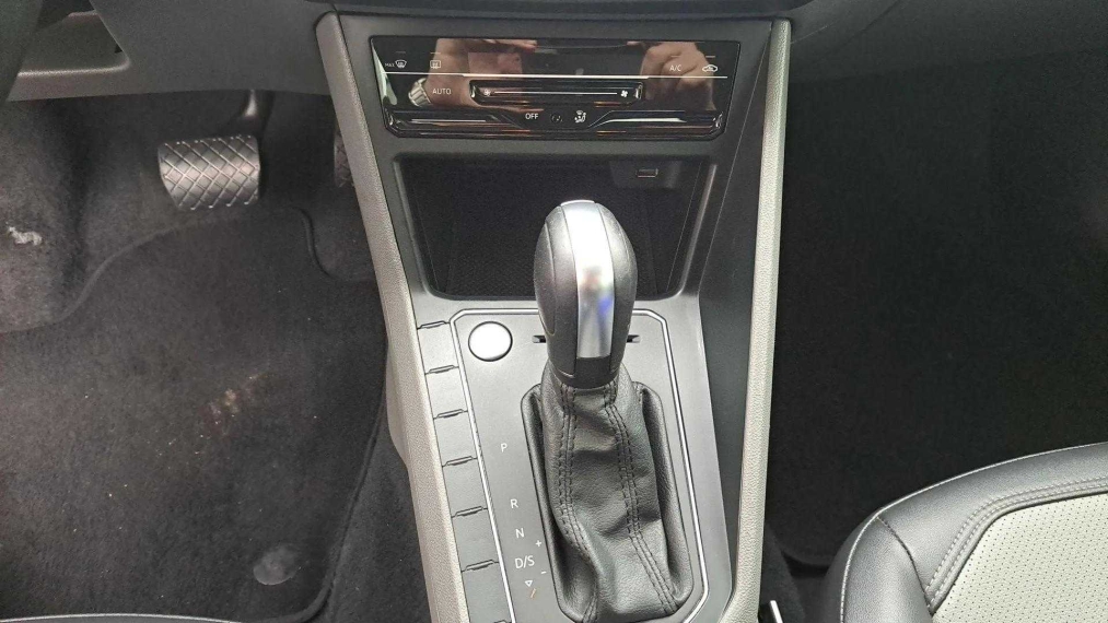 Volkswagen-VIRTUS-1.0 200 TSI HIGHLINE AUTOMÁTICO