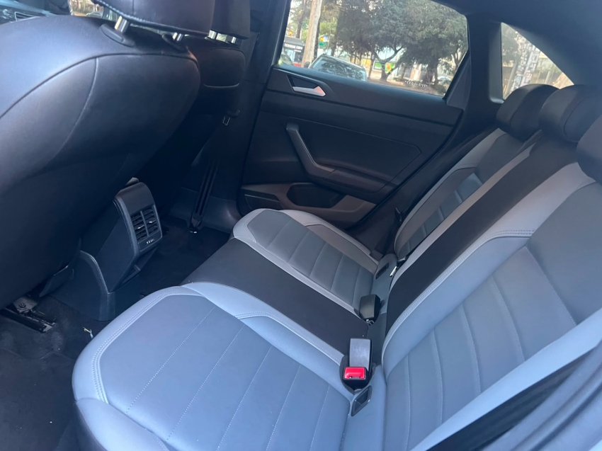 Volkswagen-NIVUS-1.0 200 TSI TOTAL FLEX HIGHLINE AUTOMÁTICO