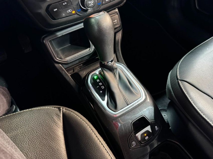 Jeep-RENEGADE-1.3 T270 TURBO FLEX LONGITUDE AT6
