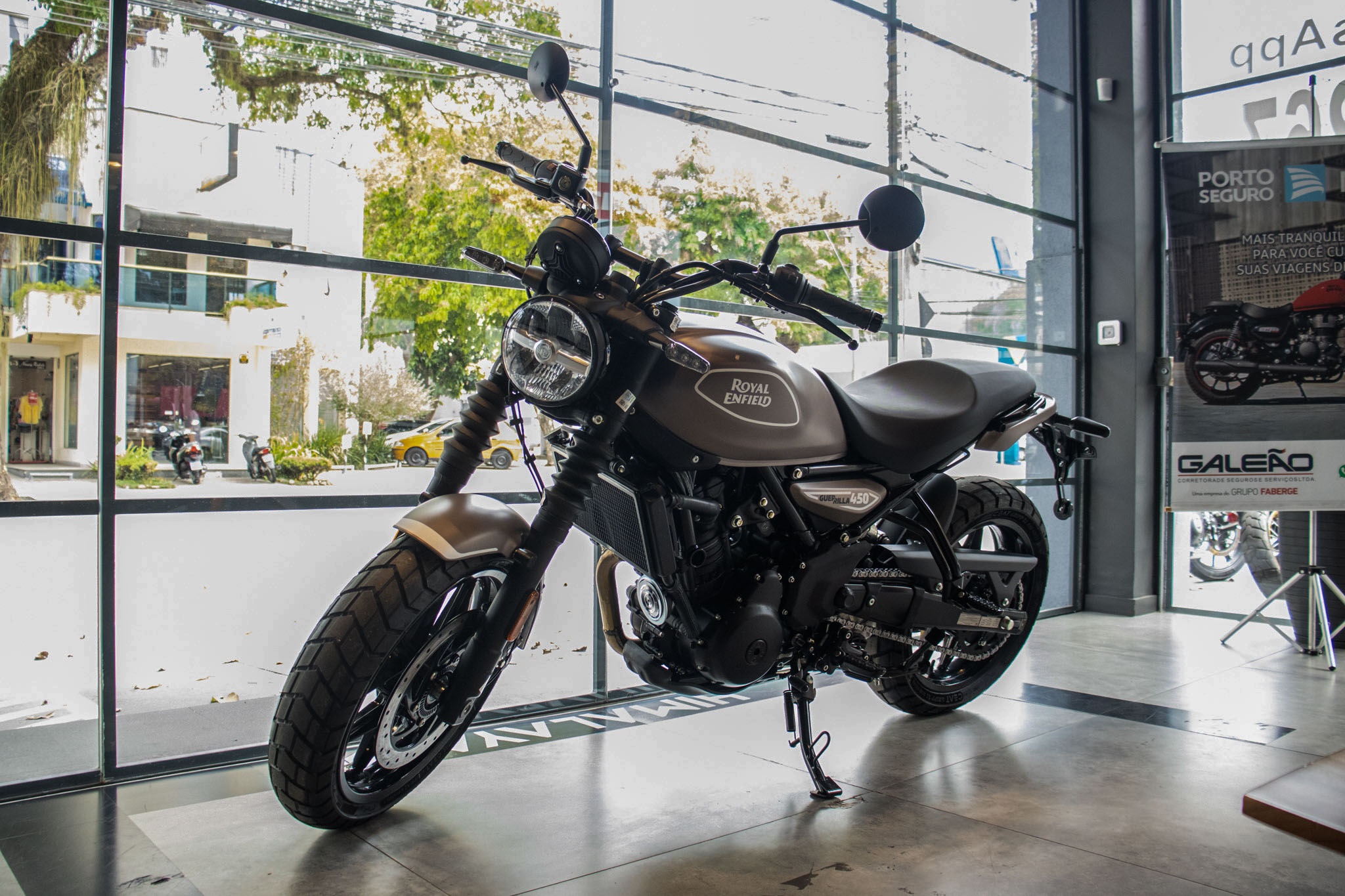Royal Enfield-GUERRILLA 450-GUERRILLA 450 Peix Bronze
