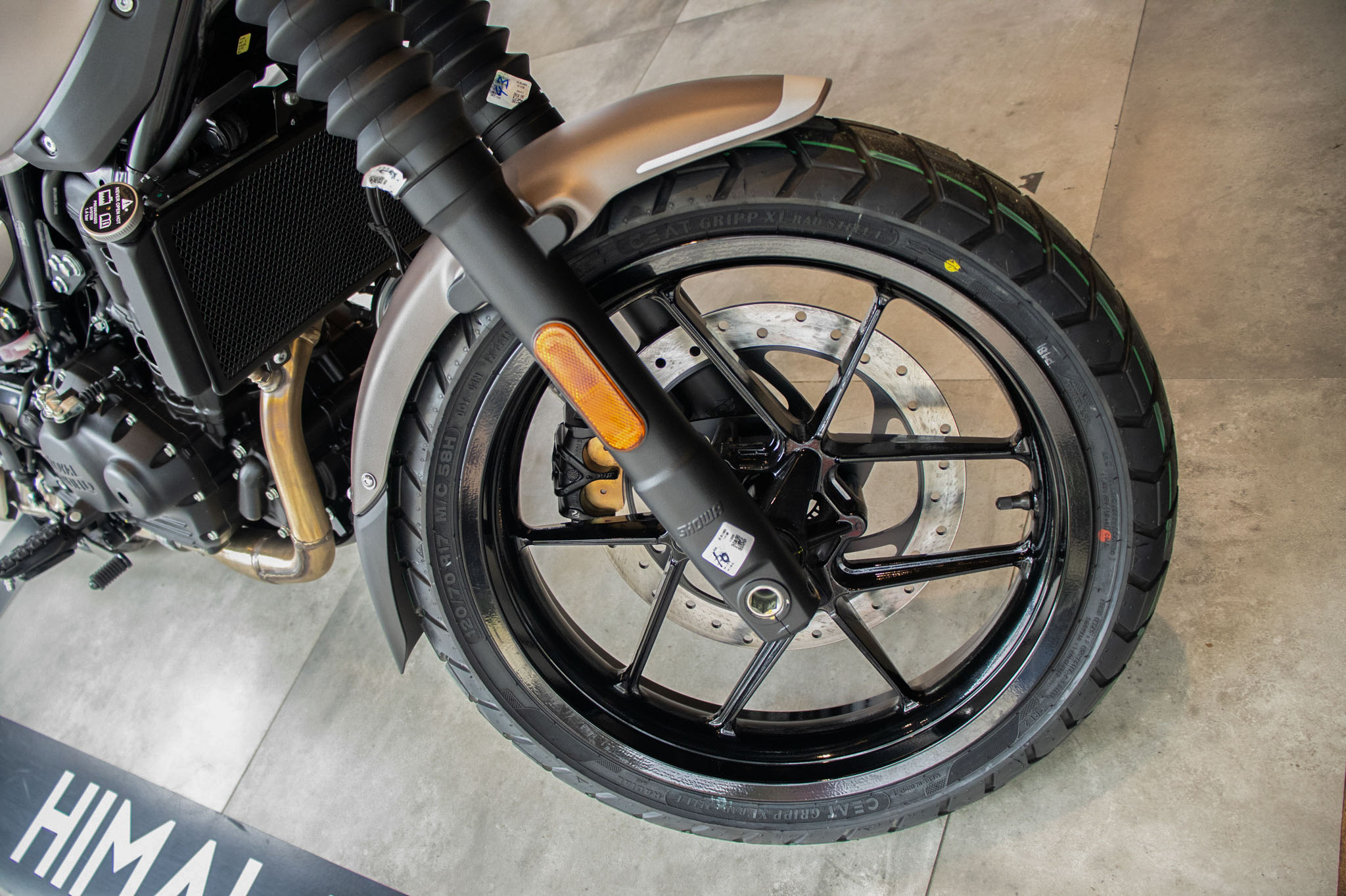 Royal Enfield-GUERRILLA 450-GUERRILLA 450 Peix Bronze