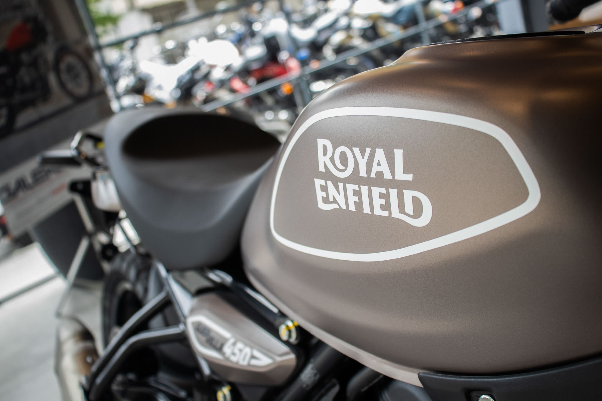 Royal Enfield-GUERRILLA 450-GUERRILLA 450 Peix Bronze