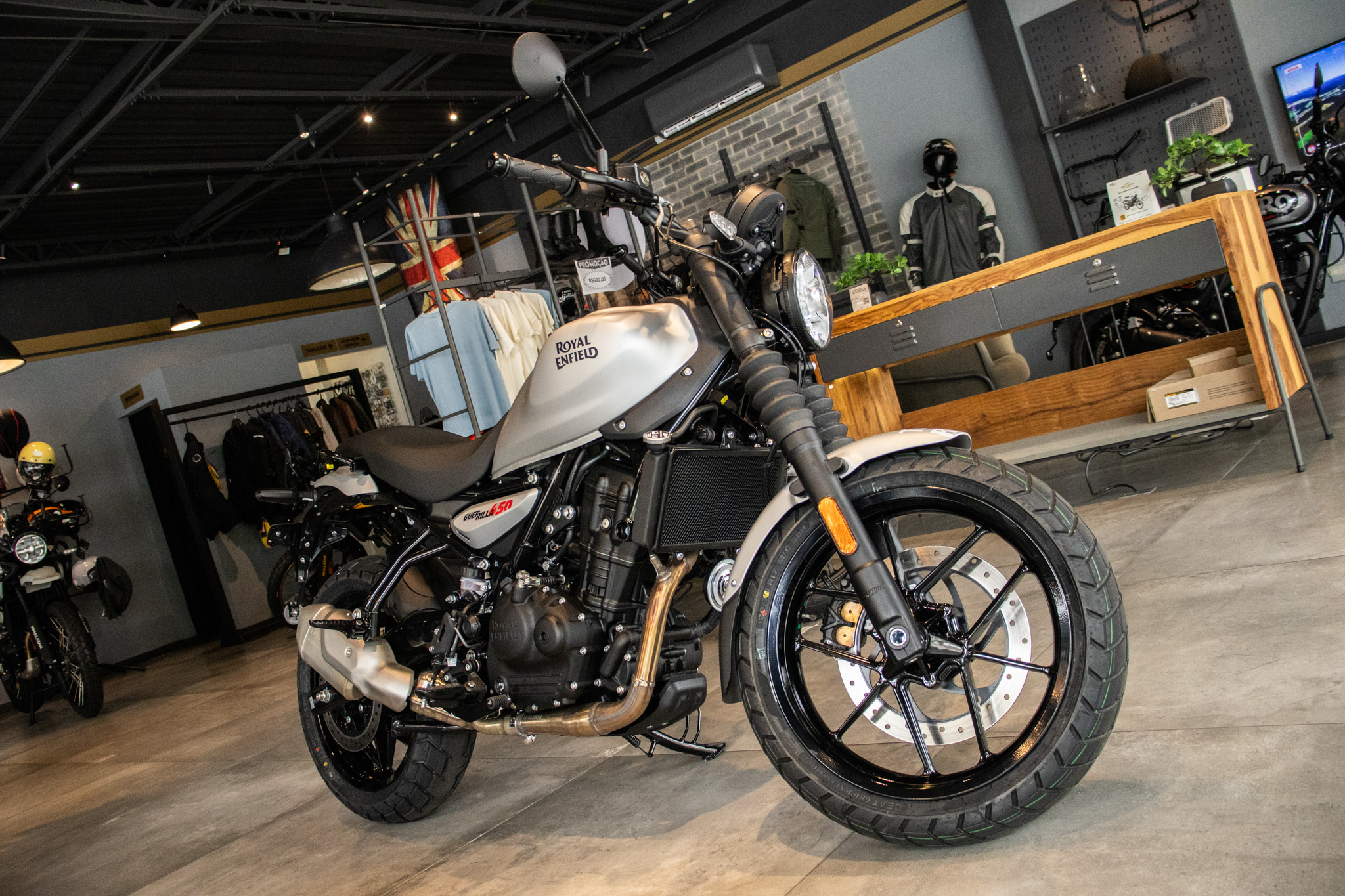 Royal Enfield-GUERRILLA 450-GUERRILLA 450 Smoke Silver