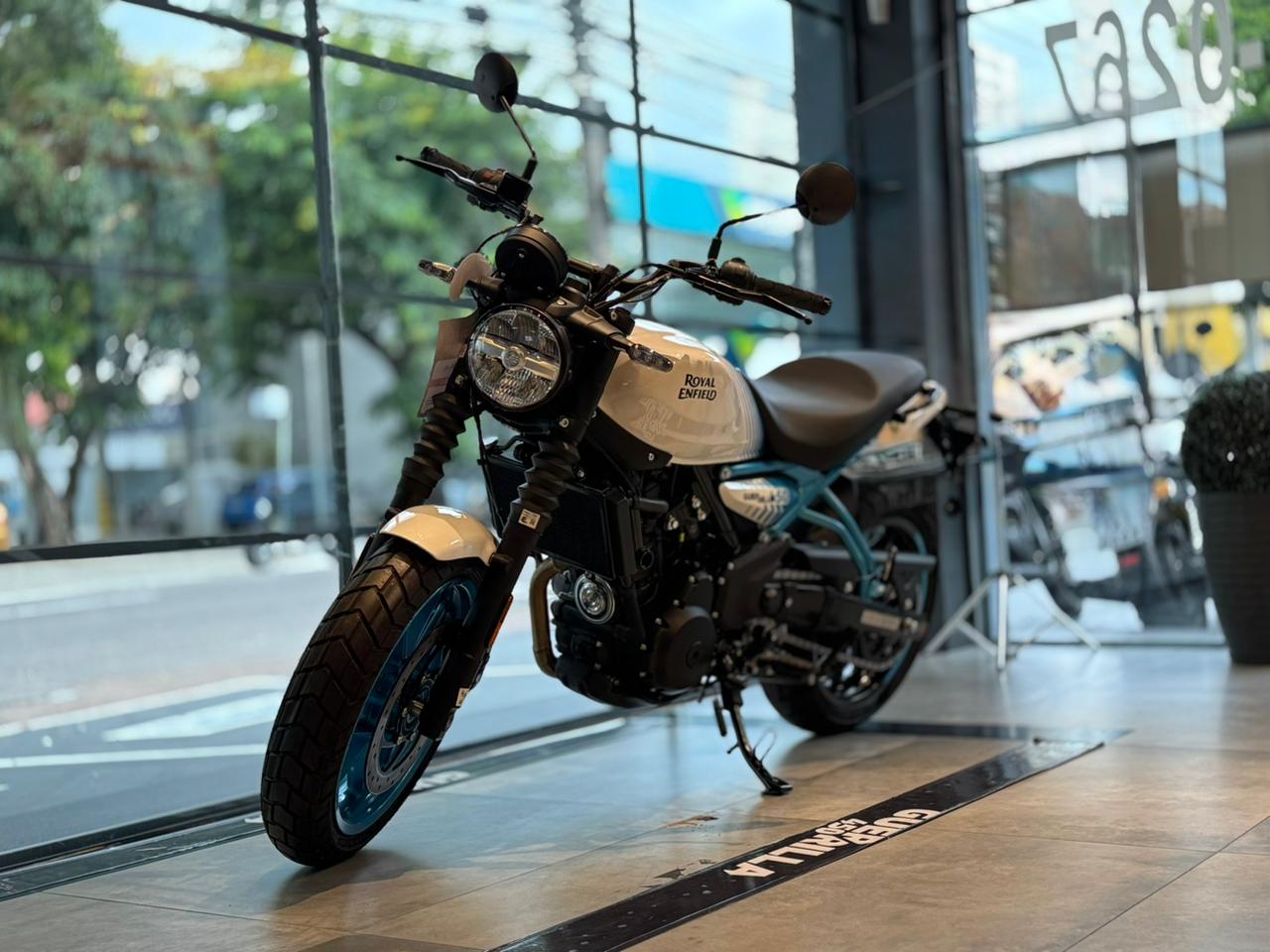 Royal Enfield-GUERRILLA 450-GUERRILLA 450 Brava Blue