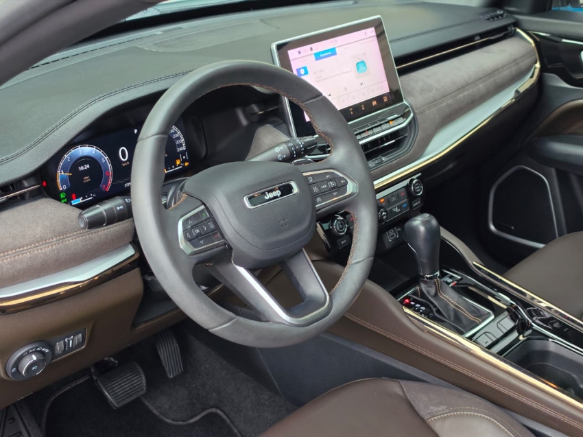 Jeep-COMMANDER-1.3 T270 TURBO FLEX OVERLAND AT6