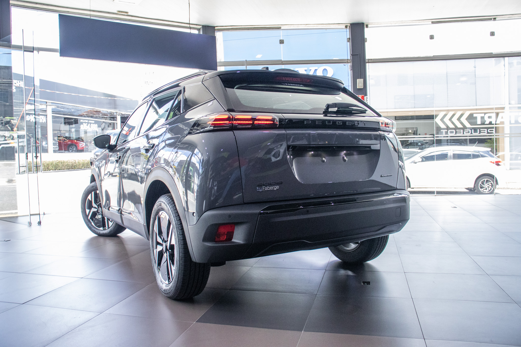 Peugeot-2008-2008 GT 1.0 Turbo Hibrido Aut.