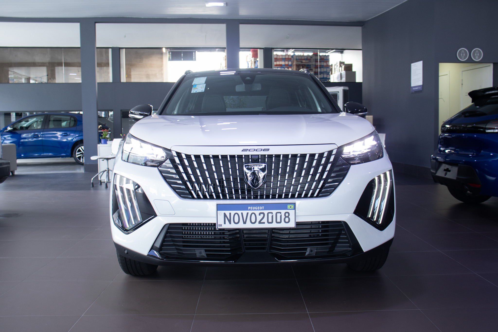 Peugeot-2008-2008 GT 1.0 Turbo Hibrido Aut.