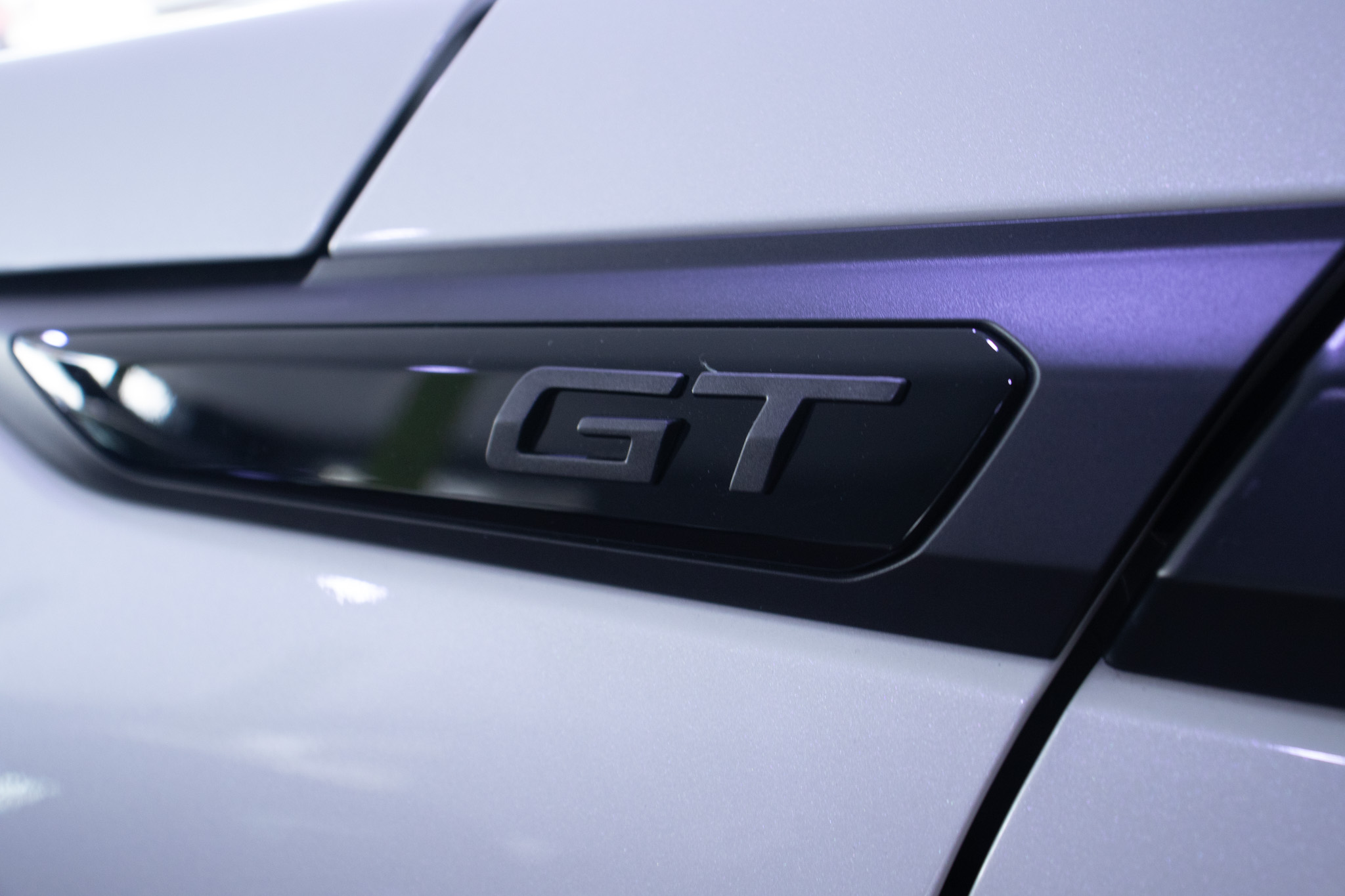 Peugeot-2008-2008 GT 1.0 Turbo Hibrido Aut.