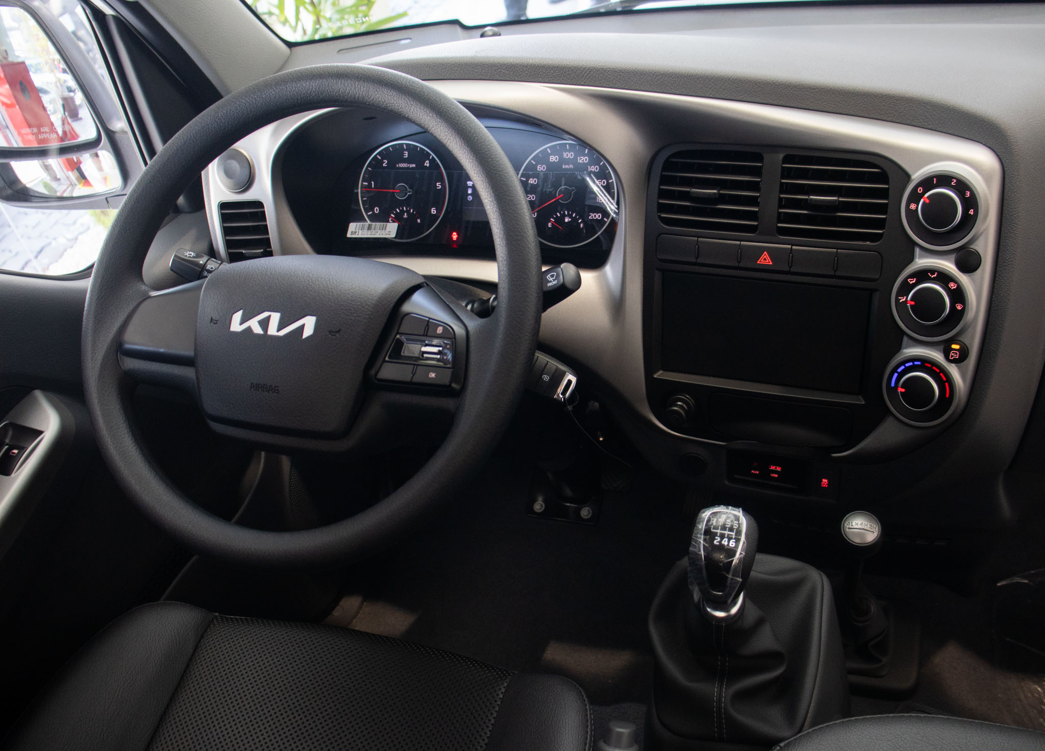 Kia Motors-BONGO-Bongo K-2500 2.5 4x4 TB Diesel