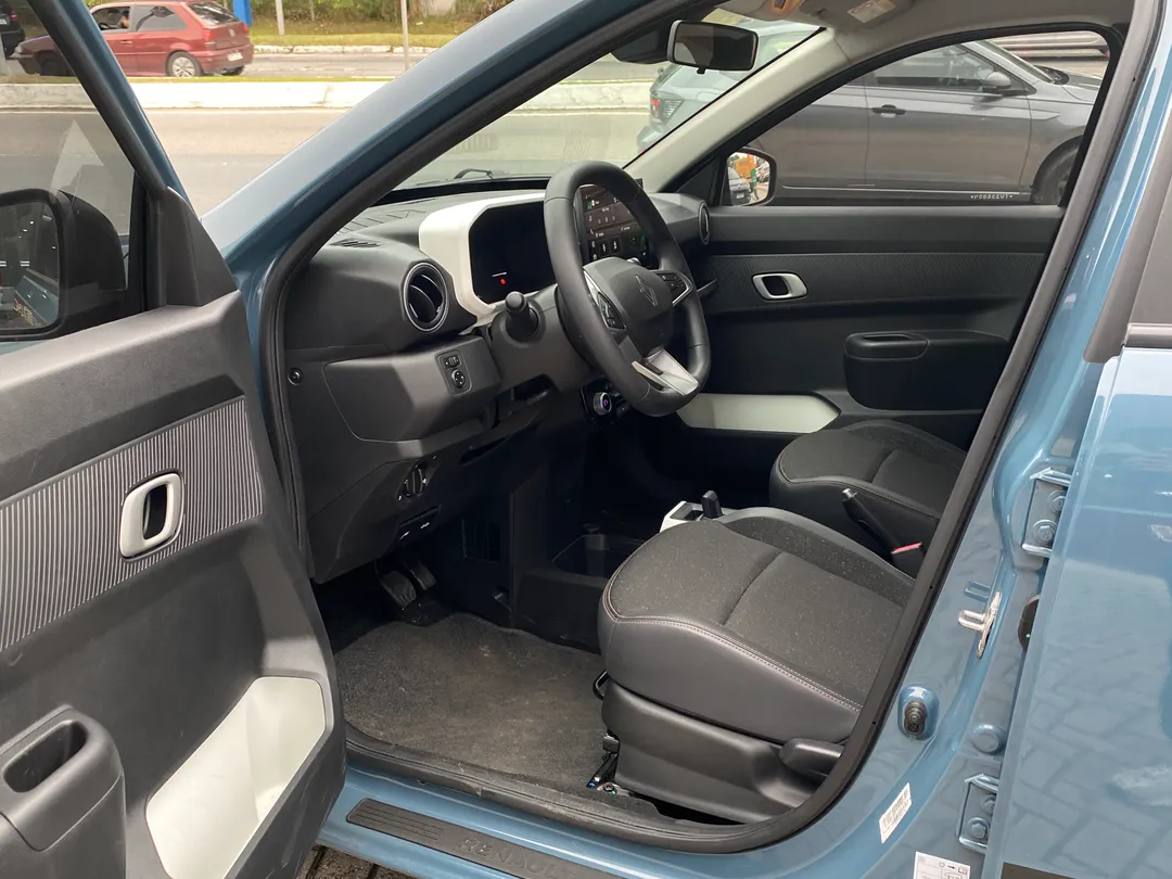 Renault-KWID-KWID E-Tech Techno