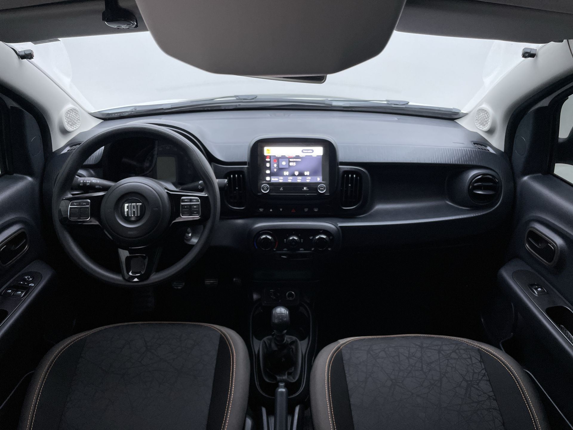 Fiat-MOBI-MOBI TREKKING 1.0 FLEX 4P