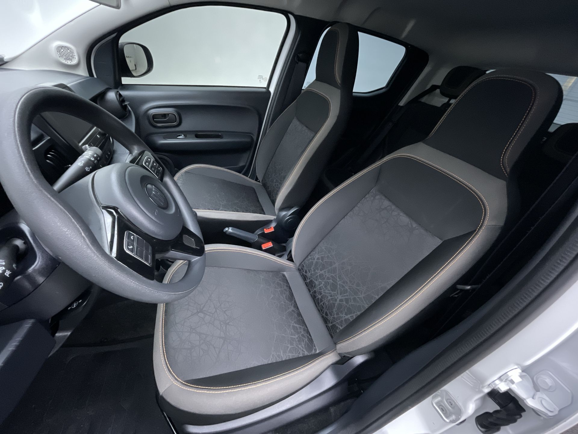 Fiat-MOBI-MOBI TREKKING 1.0 FLEX 4P