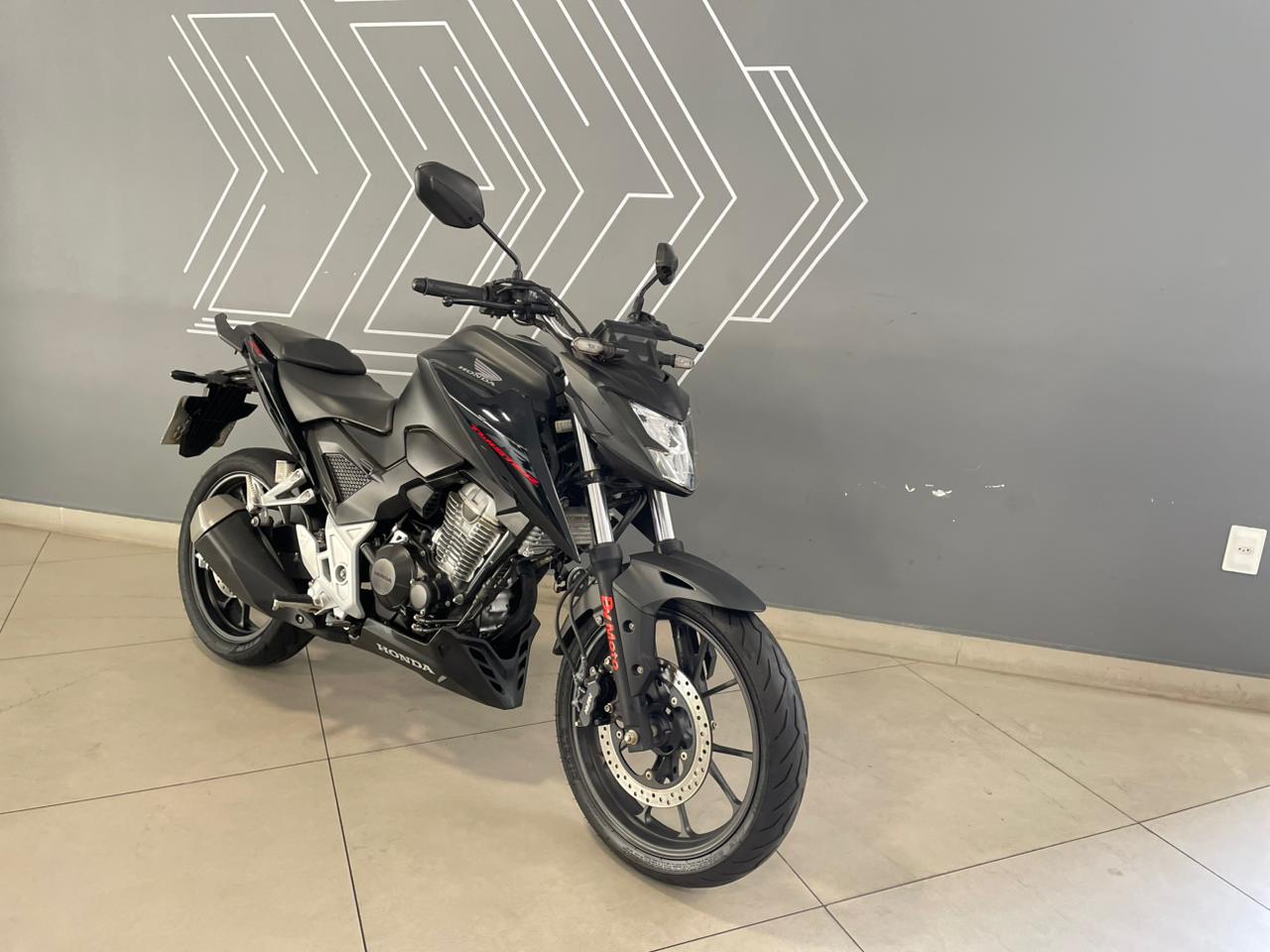 CB 300F Twister Flex