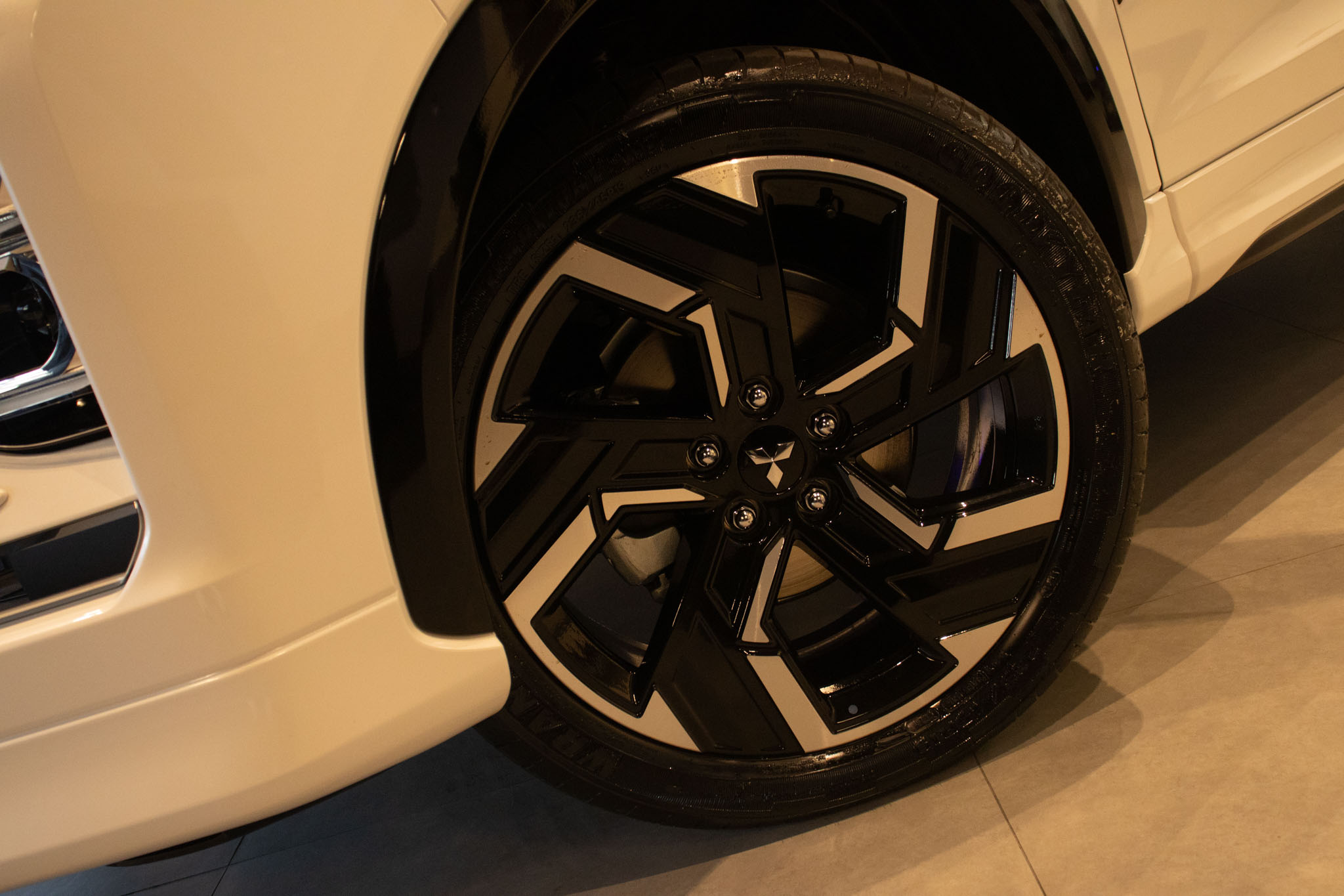 Mitsubishi-ECLIPSE CROSS-Eclipse Cross HPE-S 1.5 16V AWC TB 165cv Aut.