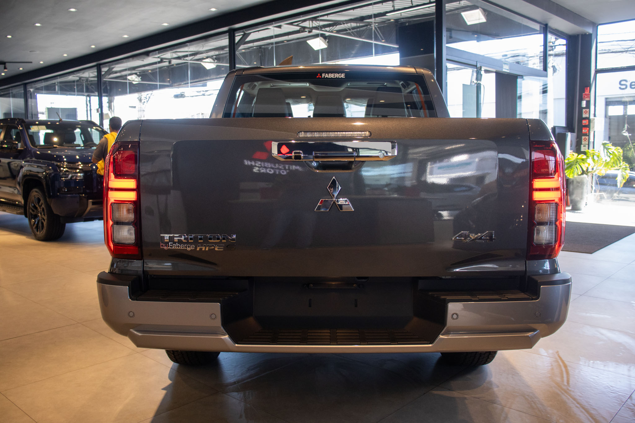 Mitsubishi-Triton-Triton HPE-S 2.4 CD 4x4 TB Diesel Aut.