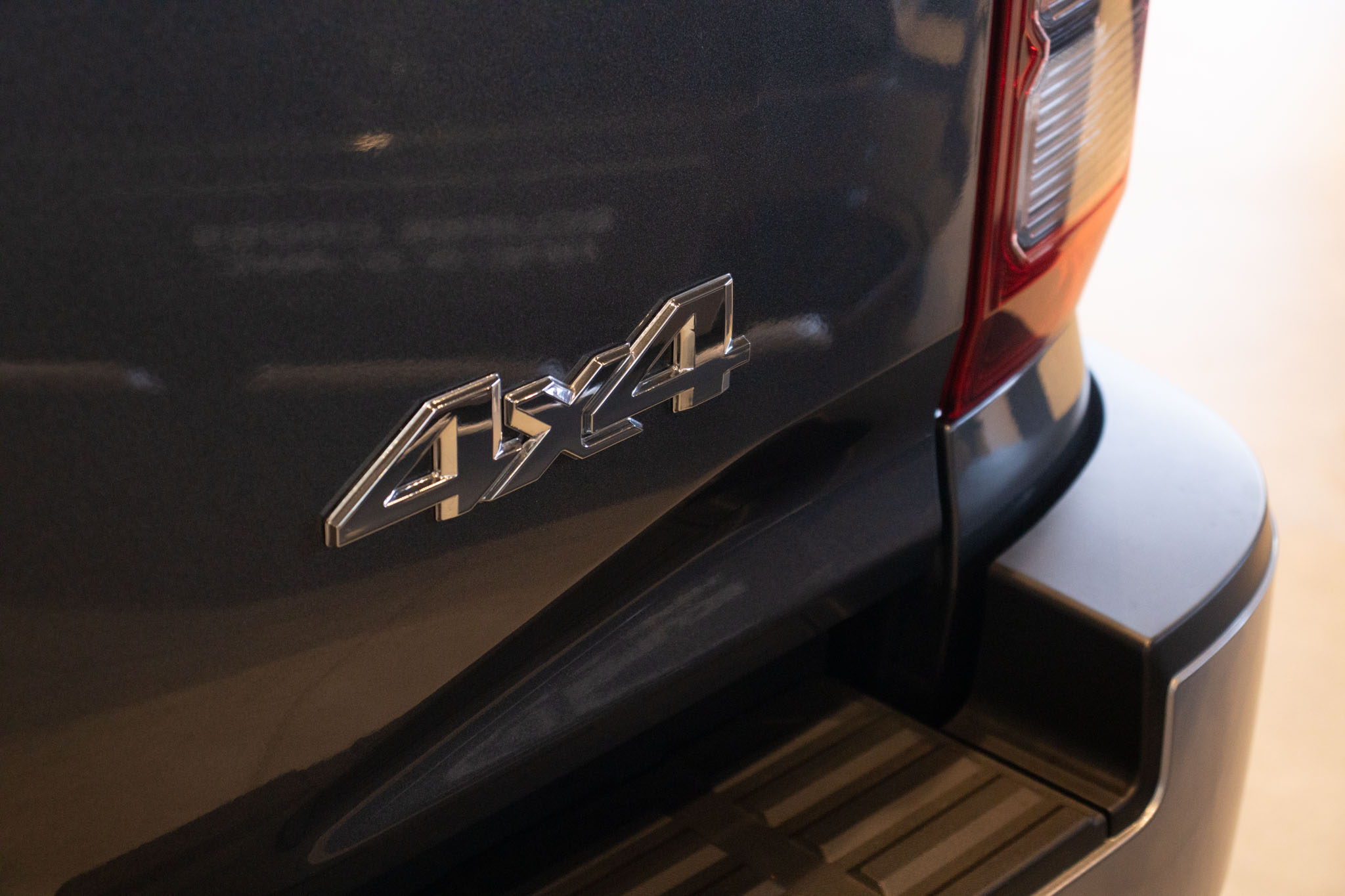 Mitsubishi-Triton-Triton HPE-S 2.4 CD 4x4 TB Diesel Aut.