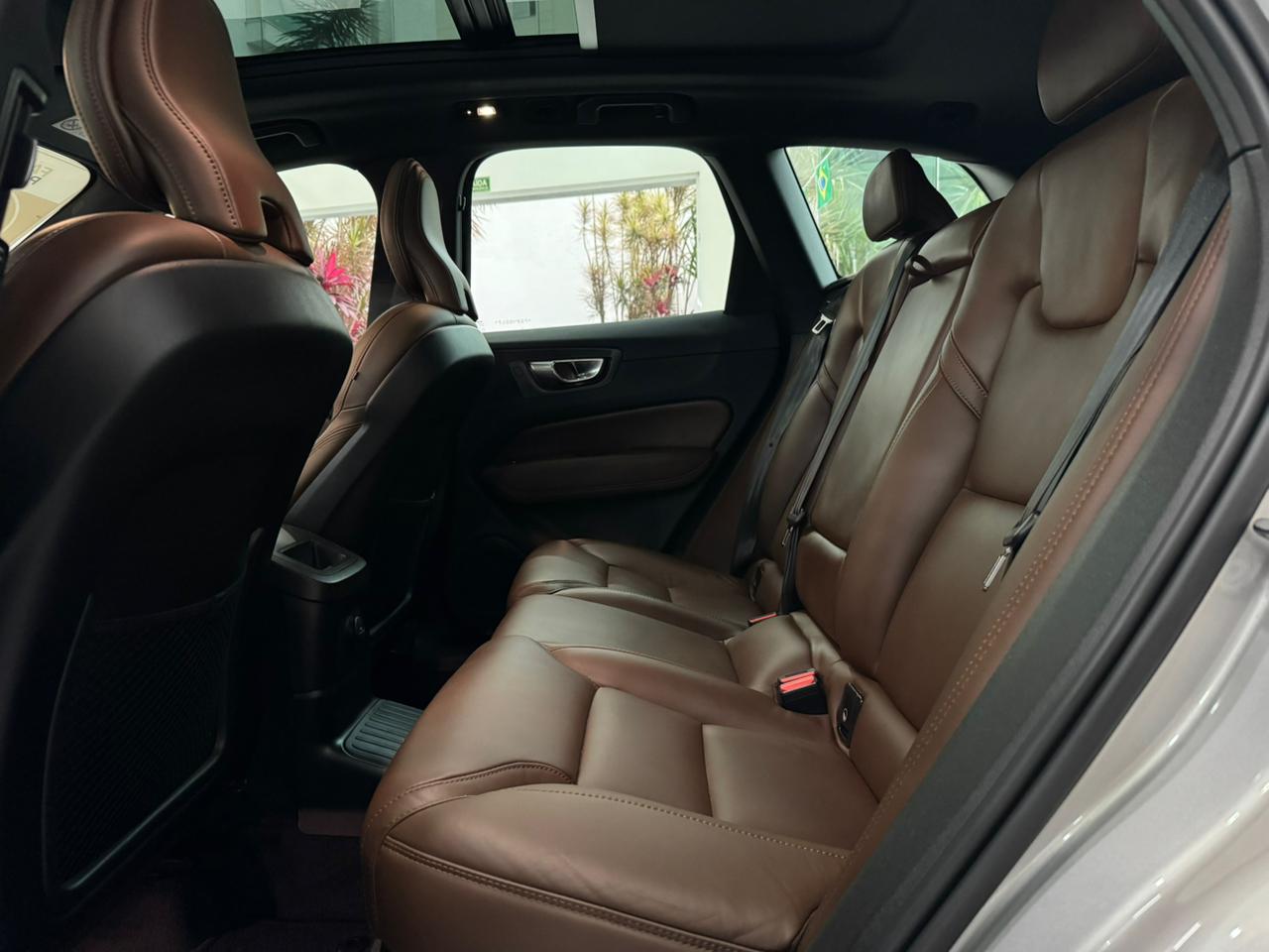 Volvo-XC 60-XC 60 T-8 Ultimate 2.0 AWD (Híbrido)