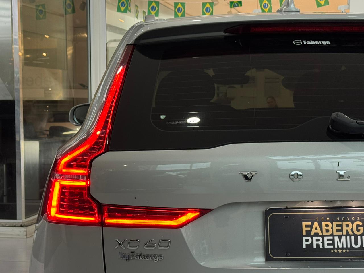 Volvo-XC 60-XC 60 T-8 Ultimate 2.0 AWD (Híbrido)