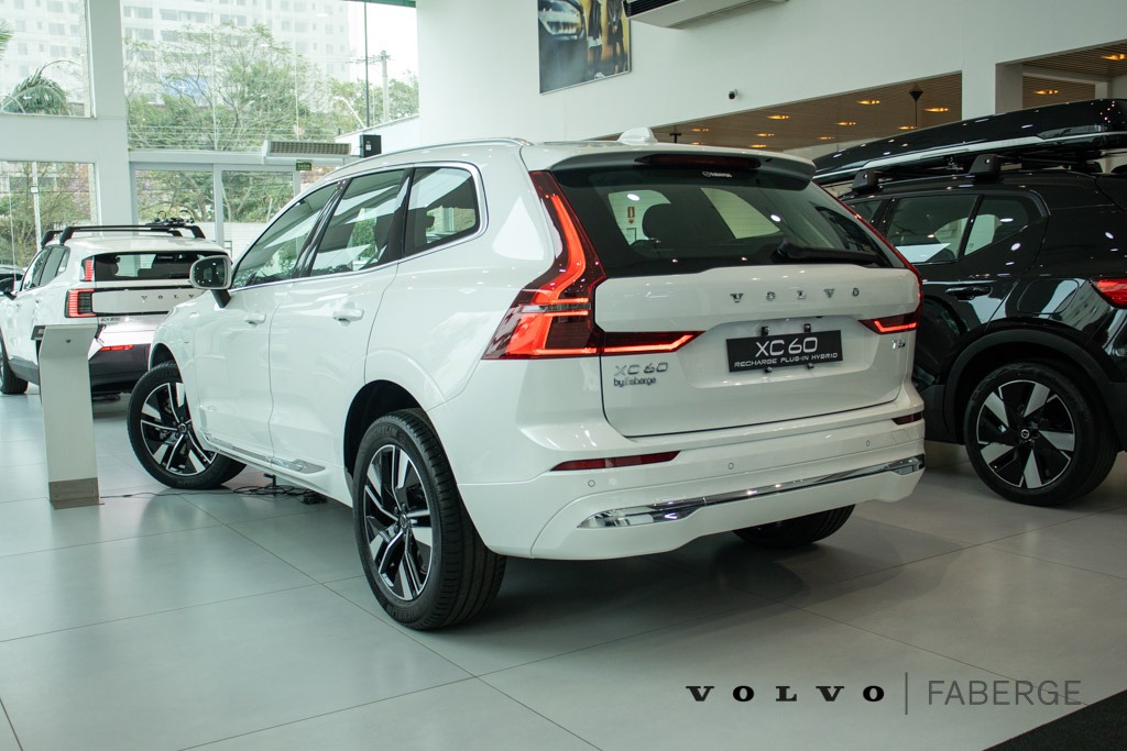 Volvo-XC 60-XC 60 T-8 Plus 2.0 AWD (Híbrido)