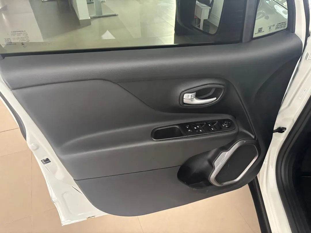 Jeep-RENEGADE-Renegade Long. T270 1.3 TB 4x2 Flex Aut.